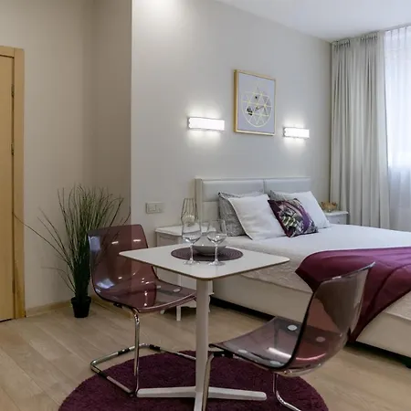 Raugyklos Apartamentai דירה