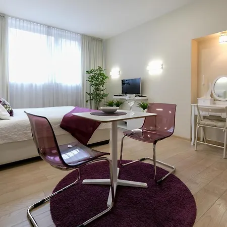 דירה Raugyklos Apartamentai וילנה