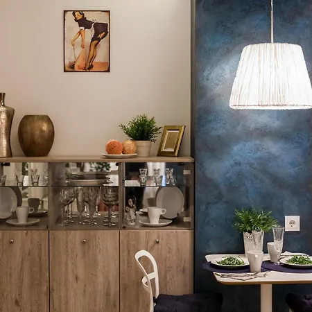 Raugyklos Apartamentai Lägenhet *