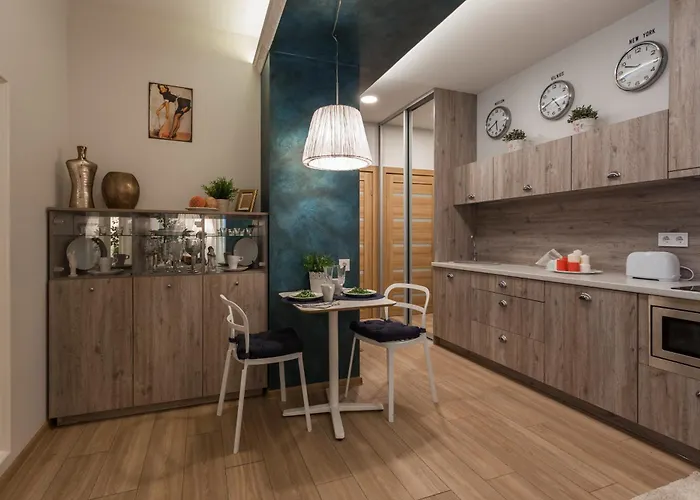 Raugyklos Apartamentai Lägenhet